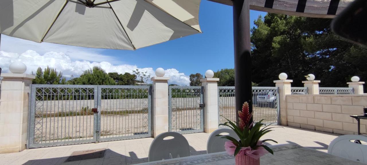 Casa Vacanze Il Sorriso Di Emi Torre Suda Kültér fotó